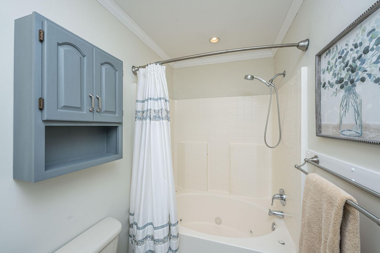 243 Okehampton Drive Photo 19