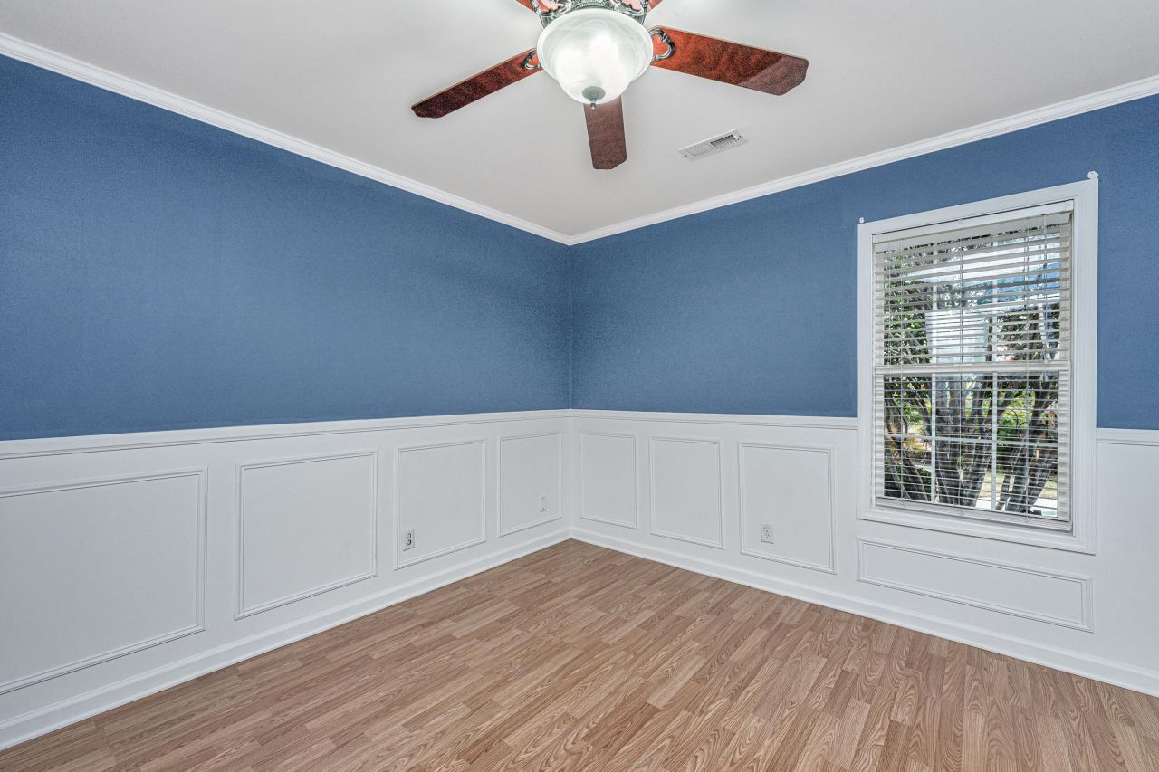 243 Okehampton Drive Photo 21