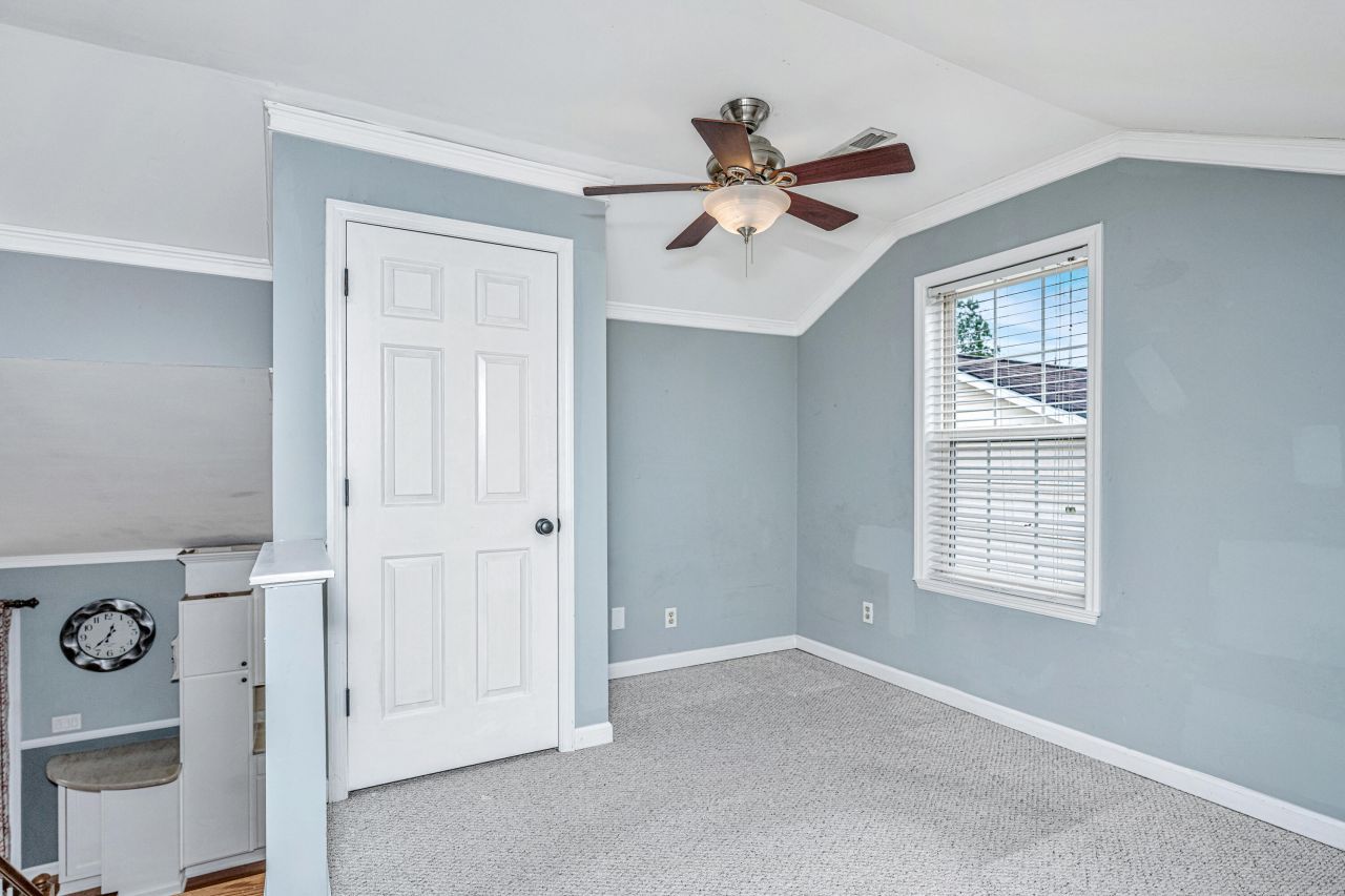 243 Okehampton Drive Photo 29