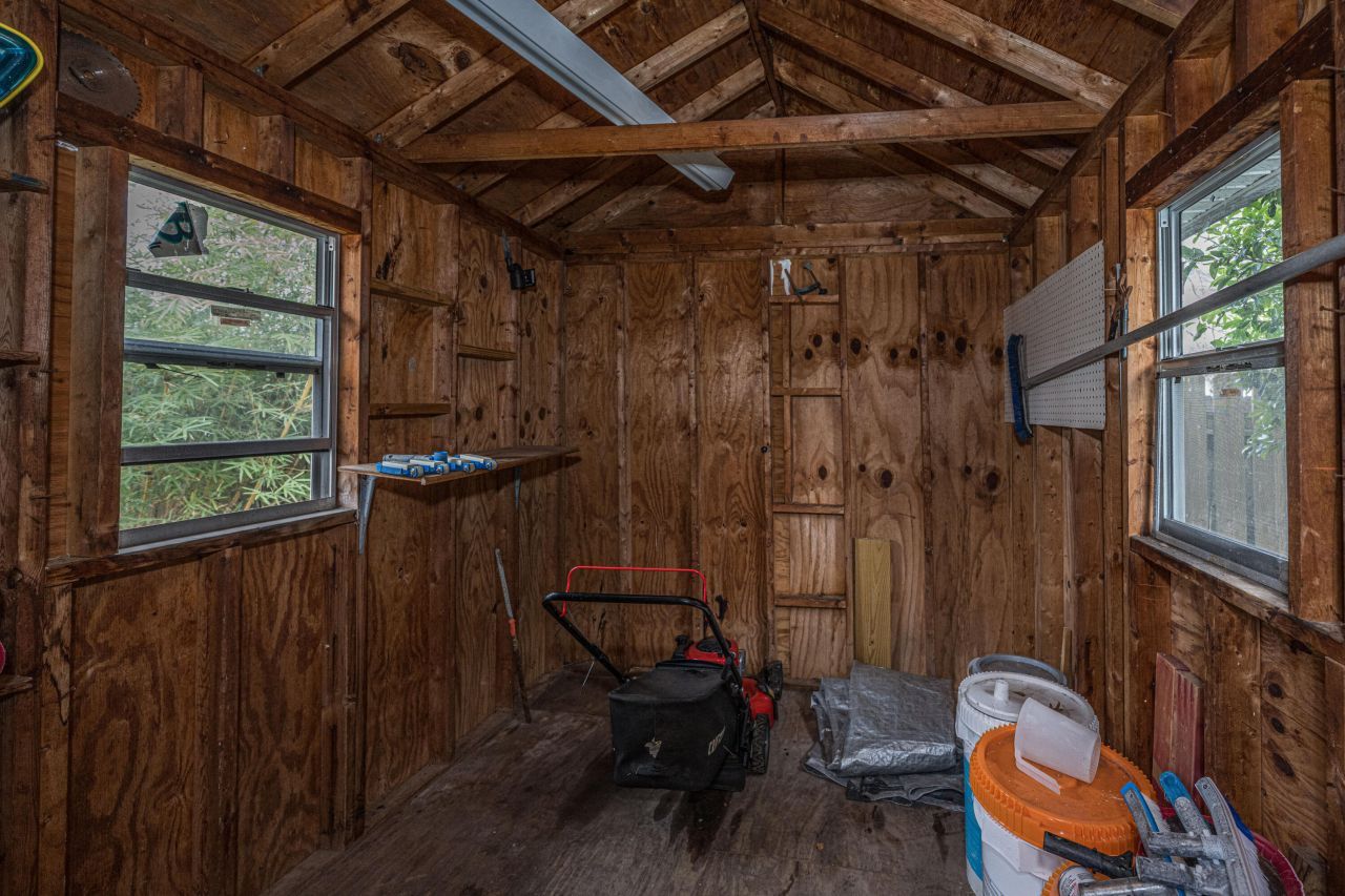 243 Okehampton Drive Photo 40