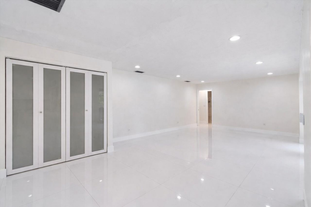 516 Muirfield Drive, Atlantis, FL 33462 Photo