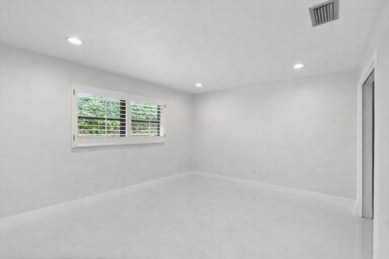 516 Muirfield Drive, Atlantis, FL 33462 Photo