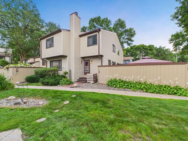6359 Saint Johns Drive, Eden Prairie, MN 55346