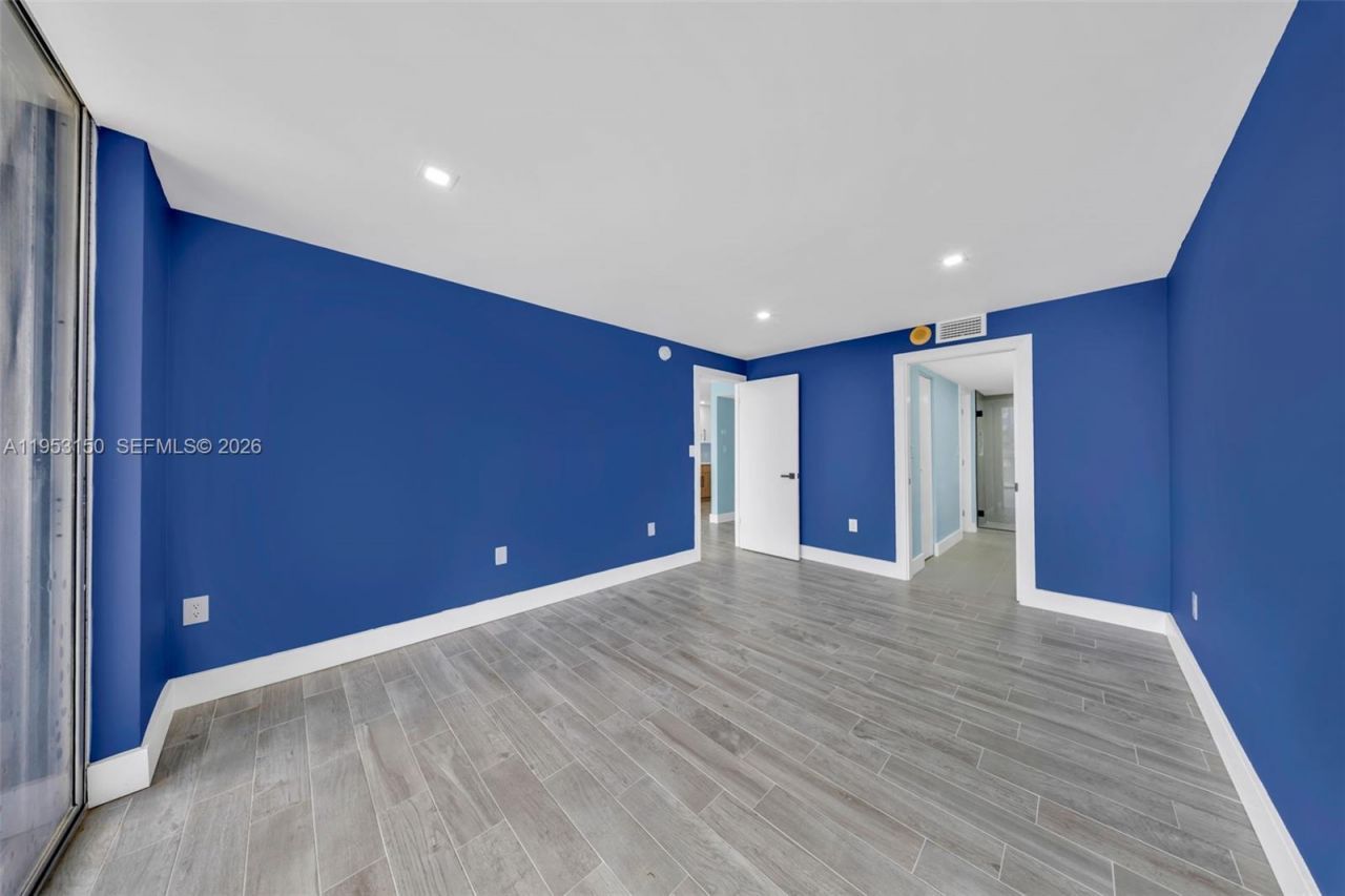 1200 NE Miami Gardens Dr, Unit 219W, Miami, FL 33179 Photo