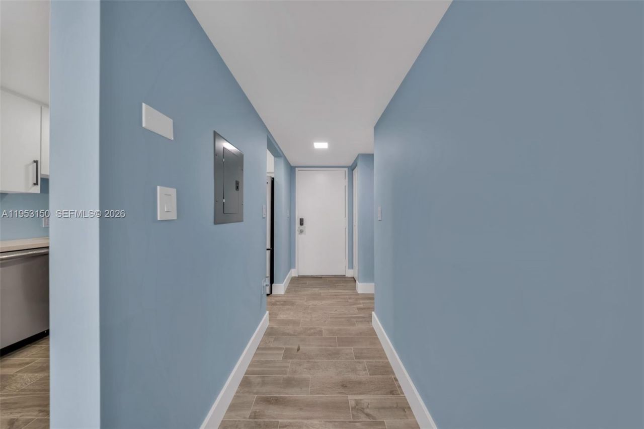 1200 NE Miami Gardens Dr, Unit 219W, Miami, FL 33179 Photo