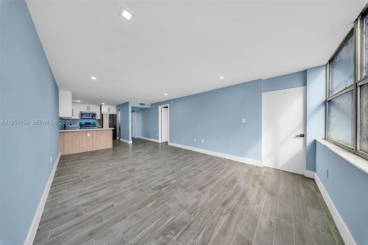 1200 NE Miami Gardens Dr, Unit 219W, Miami, FL 33179 Photo