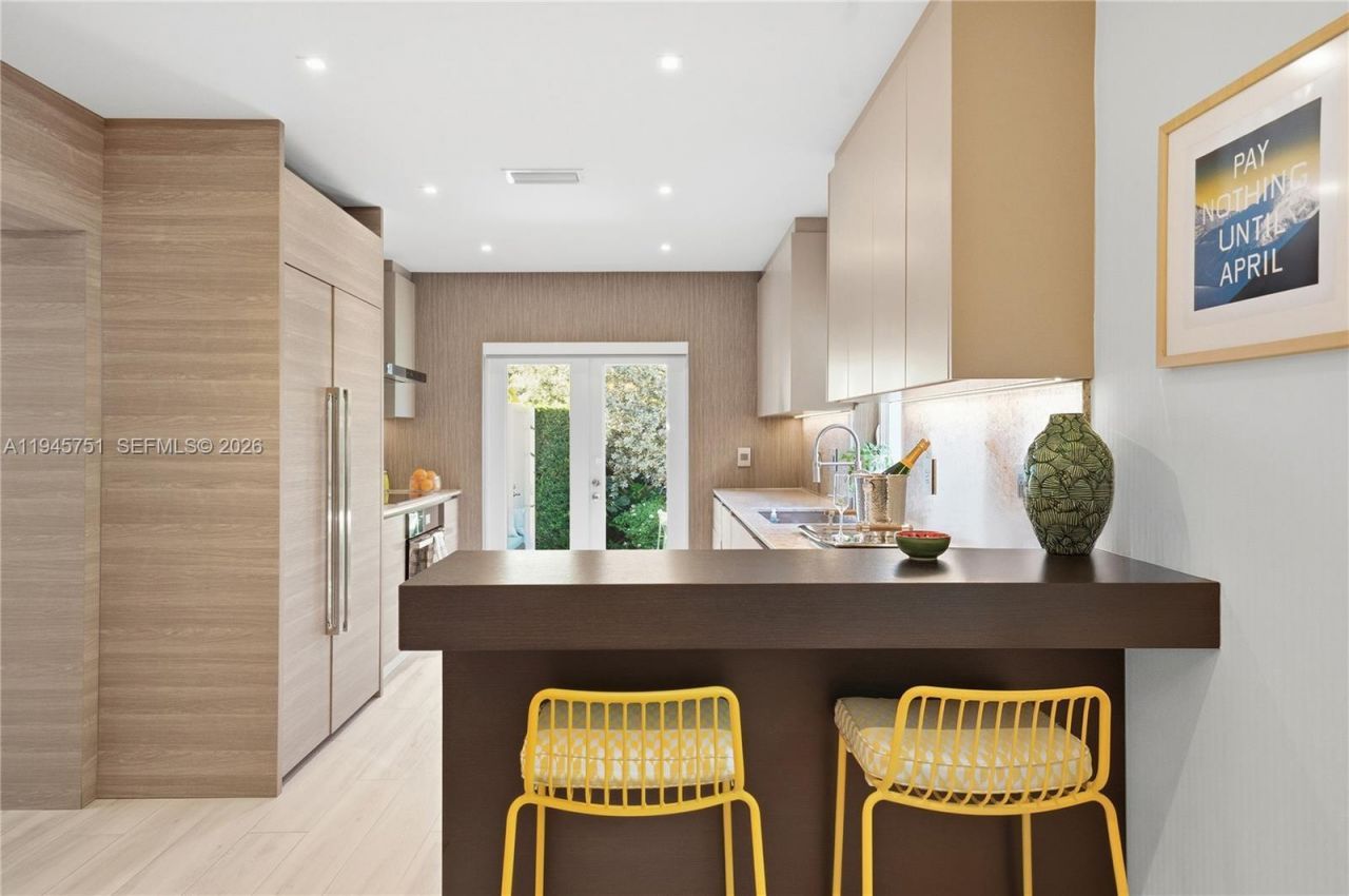 1220 W 21st St, Miami Beach, FL 33140 Photo