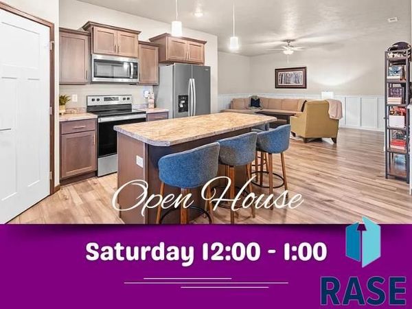 107 E Countryside Ave, Lennox, SD 57039