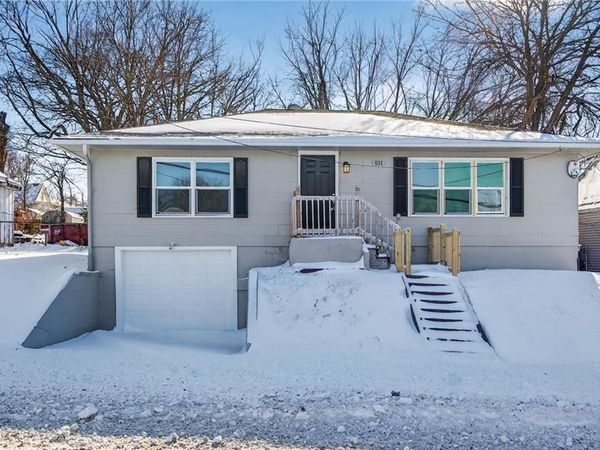 611 W 23rd Street, Independence, MO 64055