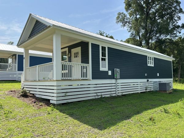 163 W Chaffin Avenue, DeFuniak Springs, FL 32433
