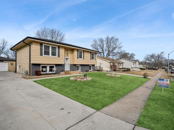 504 NW Morningside Drive, Grimes, IA 50111