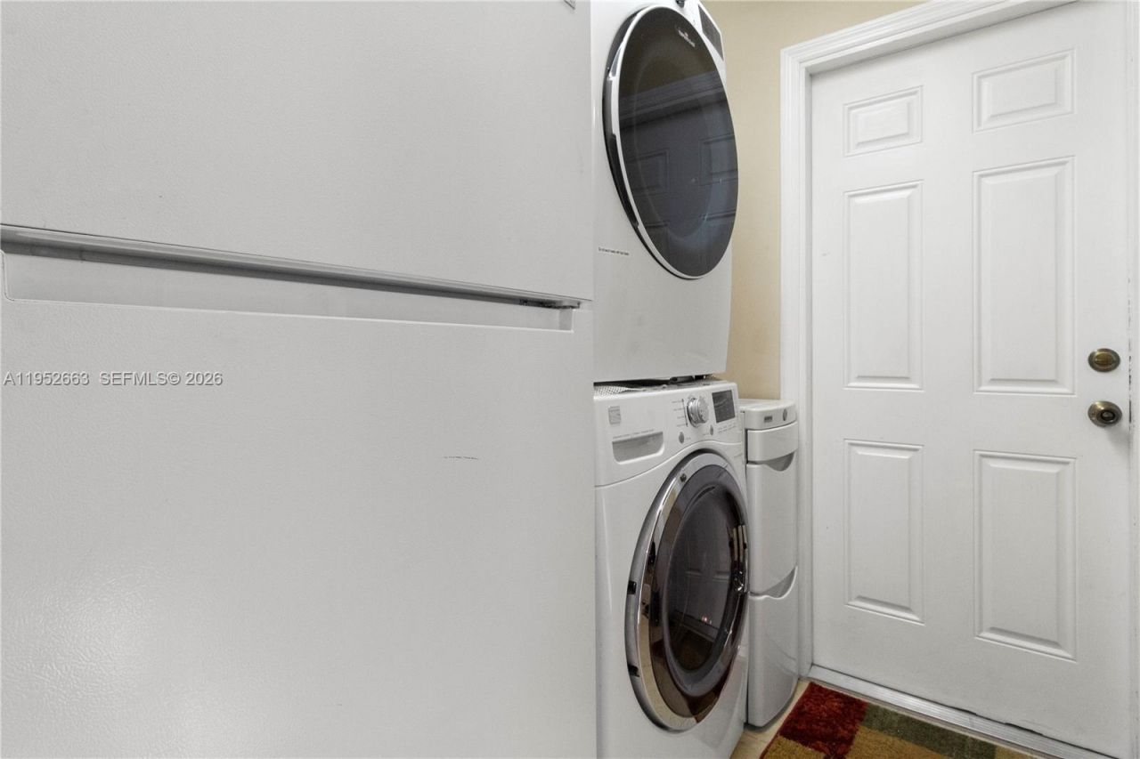 9290 NW 14th Ct, Coral Springs, FL 33071 Photo