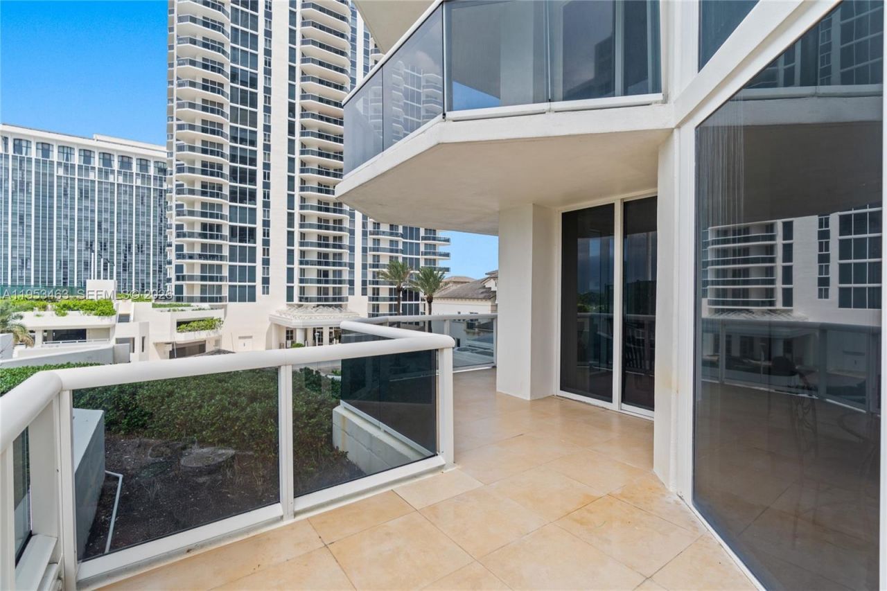 4775 Collins Ave, Unit 507, Miami Beach, FL 33140 Photo