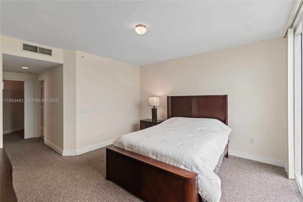 4775 Collins Ave , Unit 507, Miami Beach, FL 33140 Photo