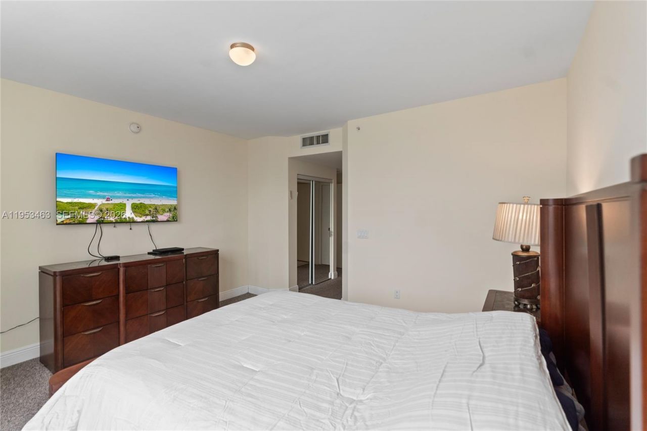 4775 Collins Ave , Unit 507, Miami Beach, FL 33140 Photo