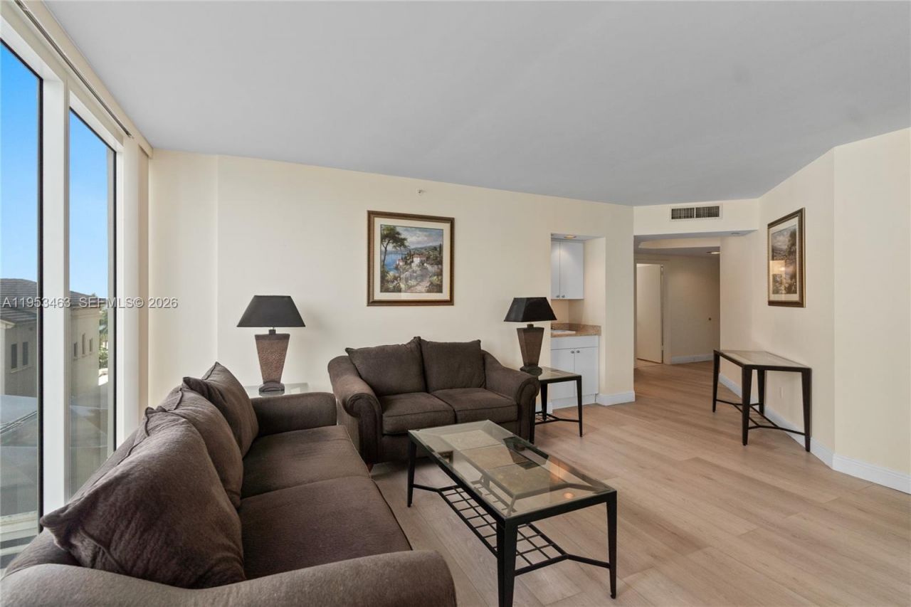 4775 Collins Ave , Unit 507, Miami Beach, FL 33140 Photo