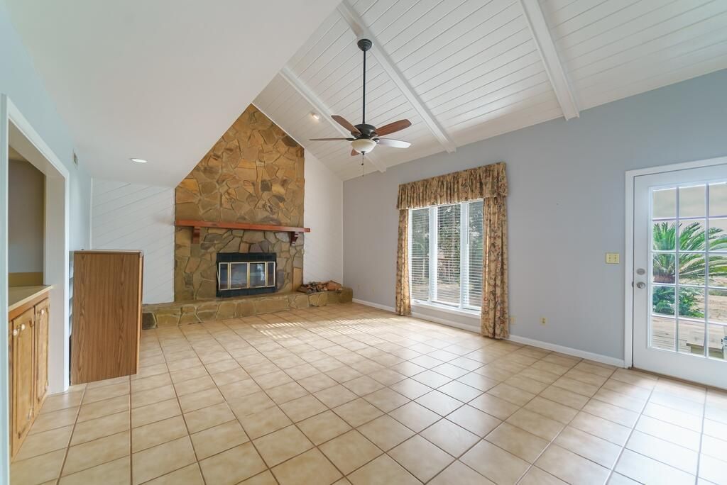 147 Oyster Point Row Photo 15