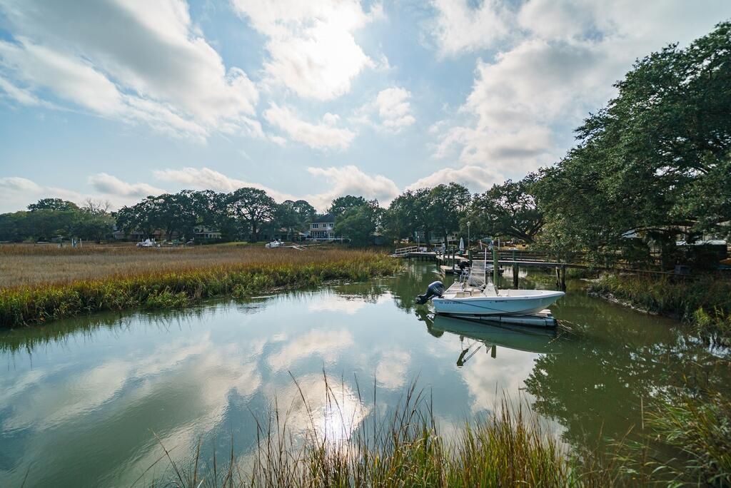 147 Oyster Point Row Photo 4