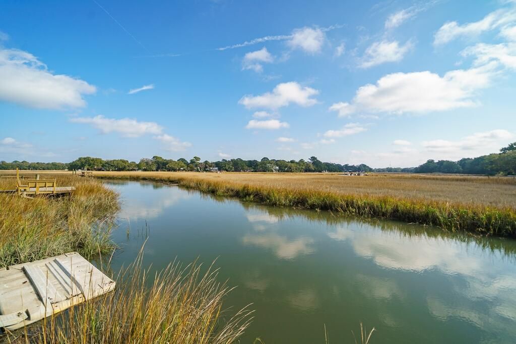 147 Oyster Point Row Photo 6