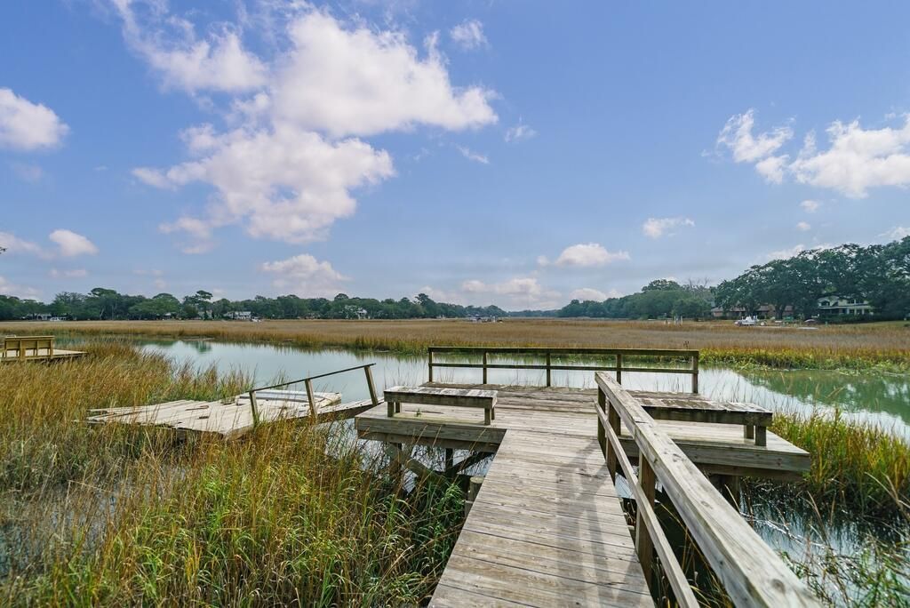 147 Oyster Point Row Photo 7