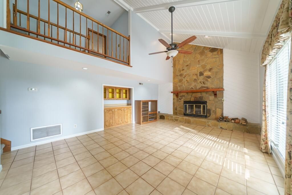 147 Oyster Point Row Photo 9