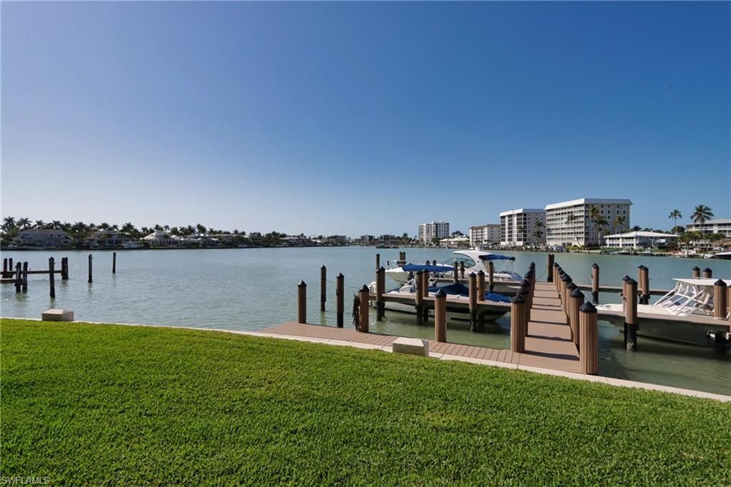 222 Harbour Dr , Unit 103, Naples, FL 34103 Photo