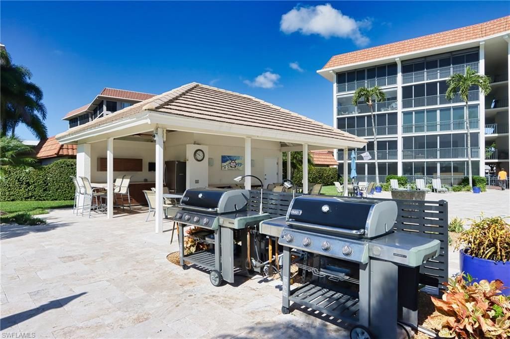 222 Harbour Dr , Unit 103, Naples, FL 34103 Photo
