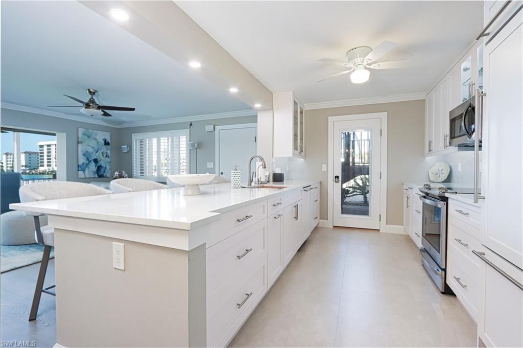 222 Harbour Dr , Unit 103, Naples, FL 34103 Photo