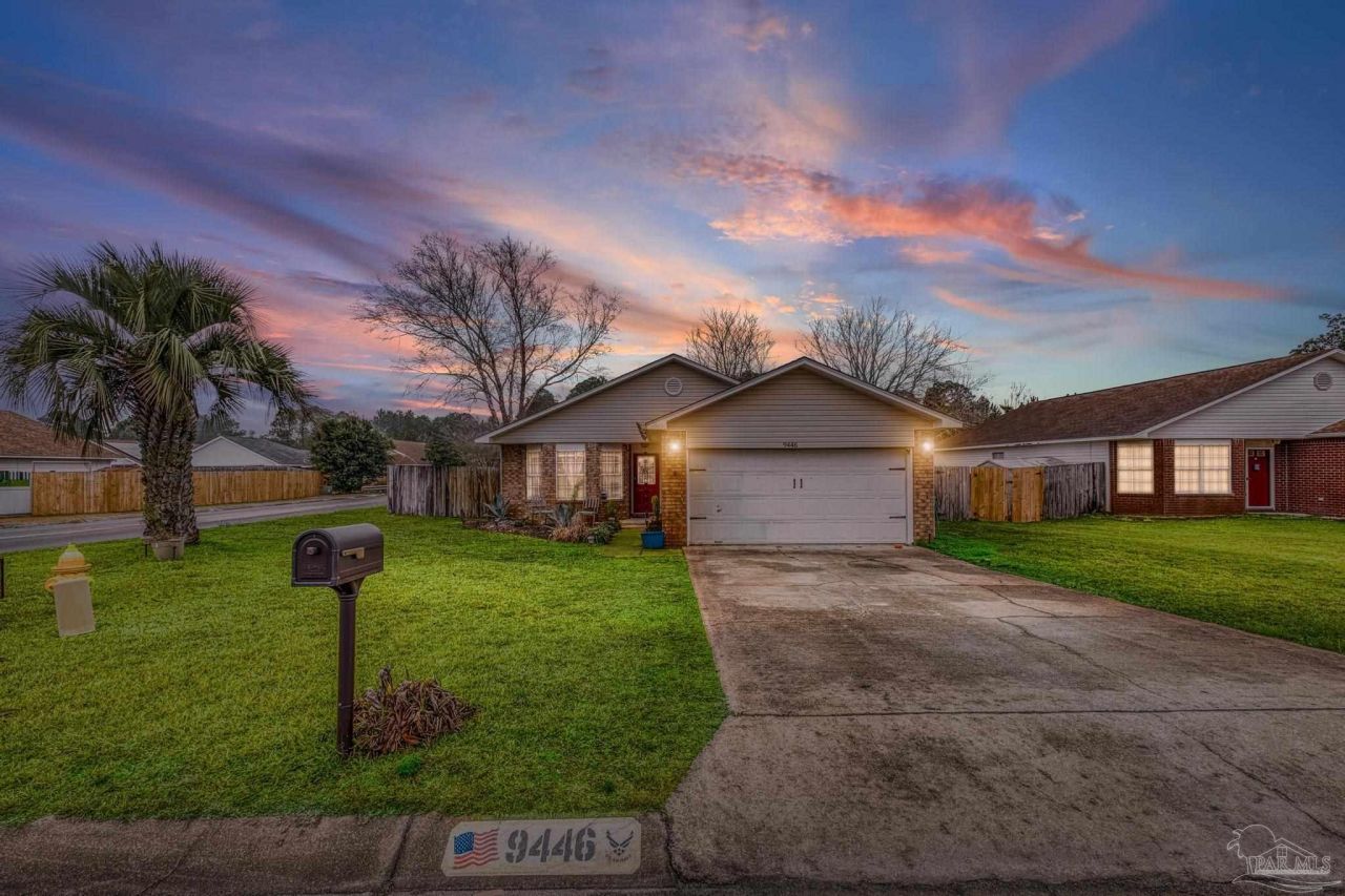 9446 Parker Pl Dr, Navarre, FL 32566 Main Photo