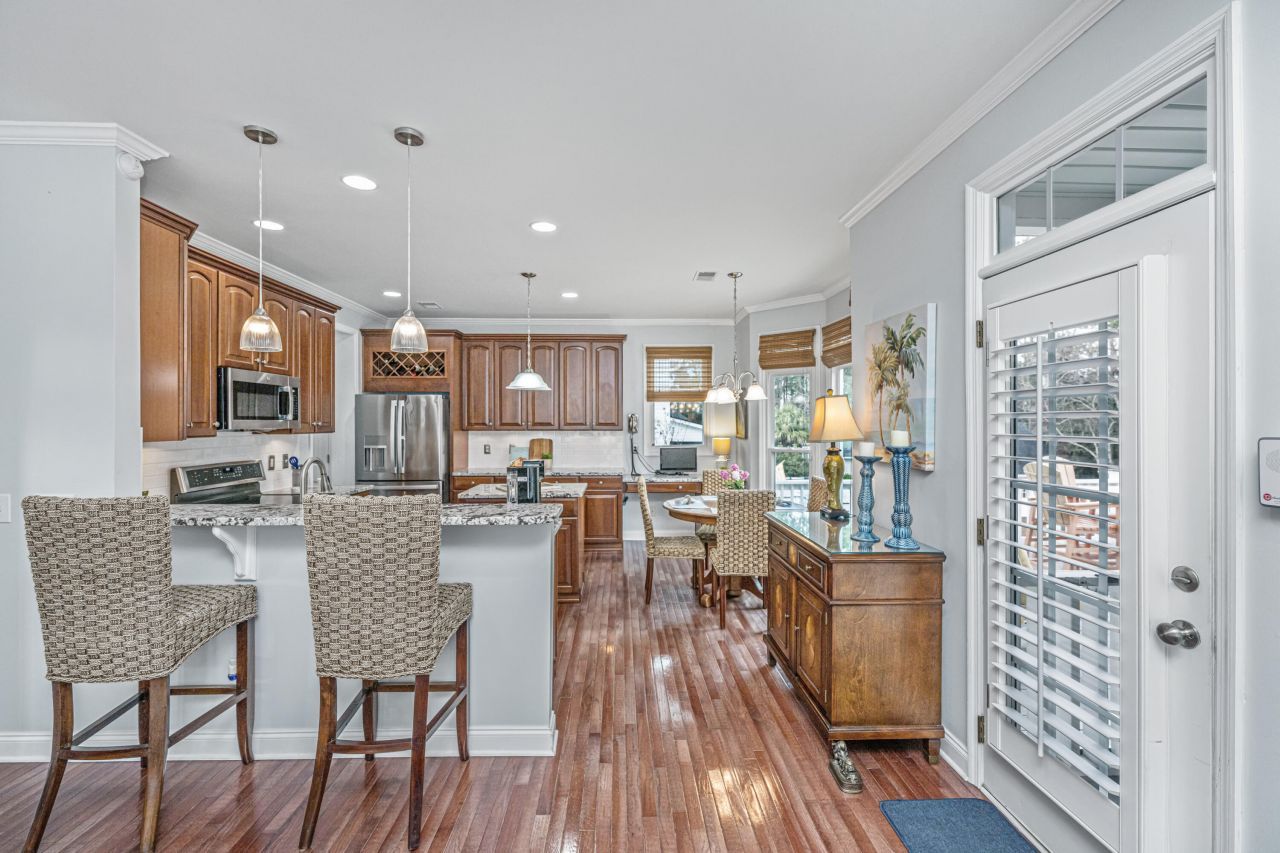 2511 Cheswick Lane Photo 6