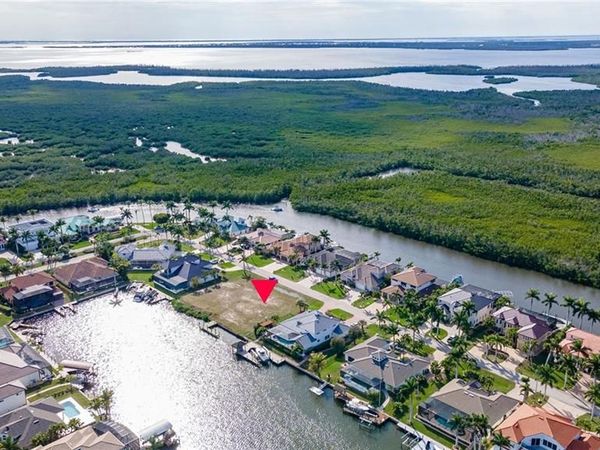 5413 SW 28th PL , CAPE CORAL, FL 33914