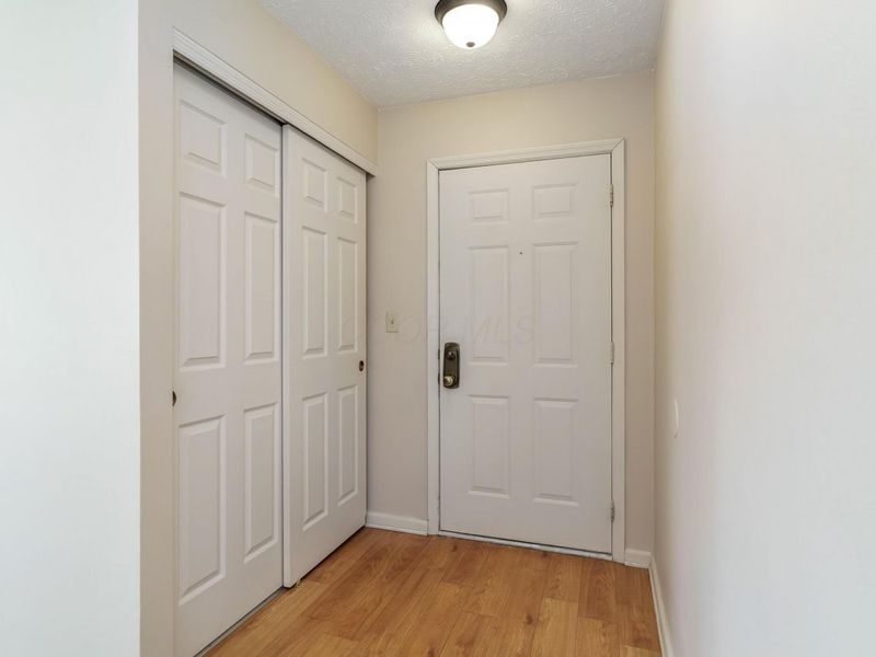 3426 Fishinger Mill Drive, Unit A8, Hilliard, OH 43026 Photo 18