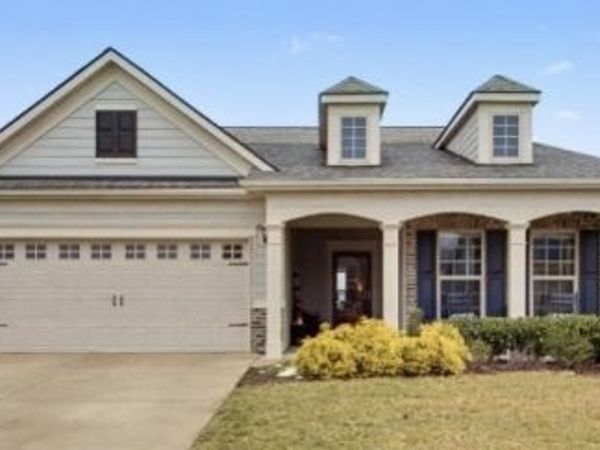 1022 Sumner Grv, Spring Hill, TN 37174