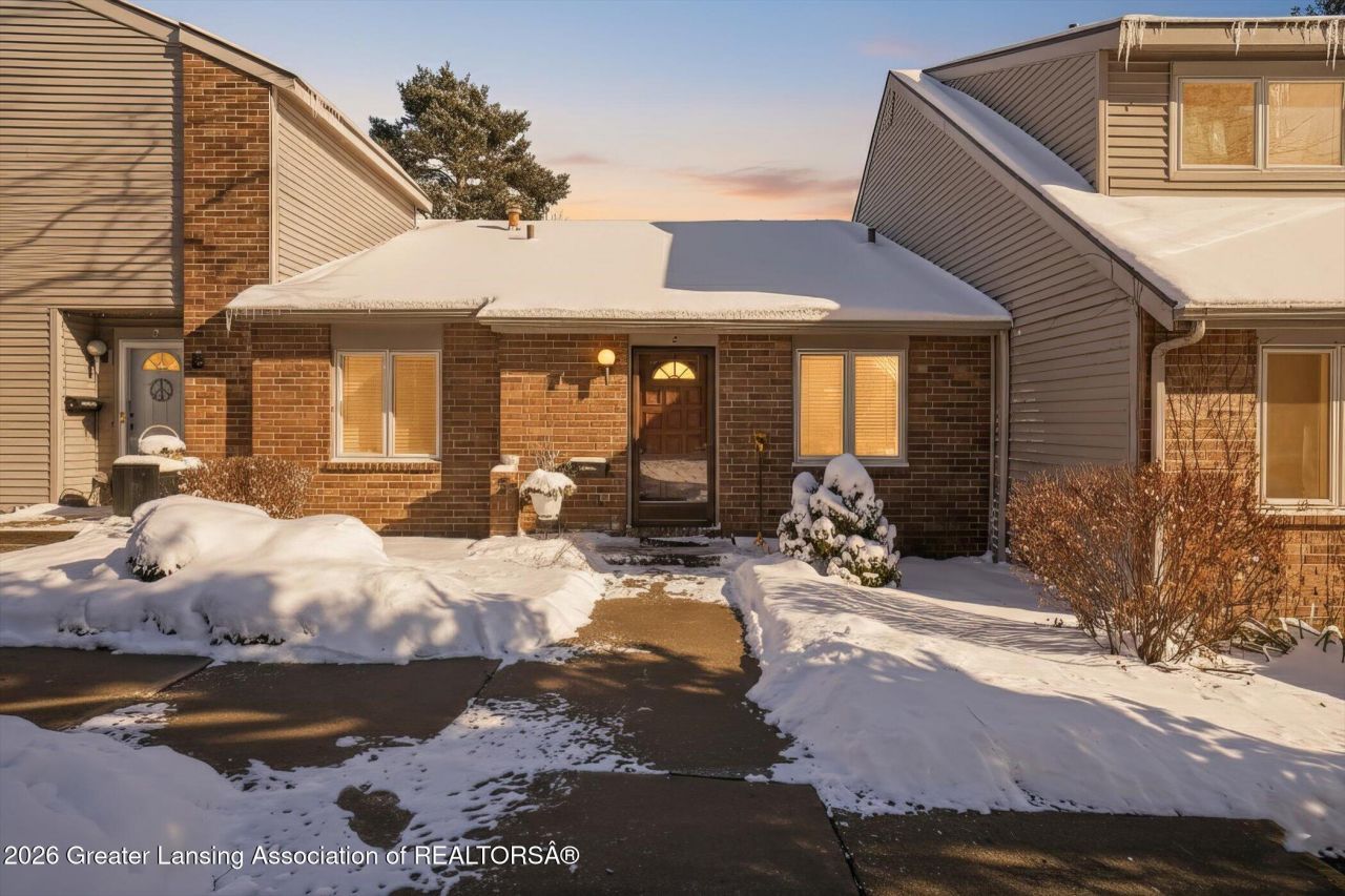 1005 Grenoble Drive, Lansing, MI 48917 Main Photo