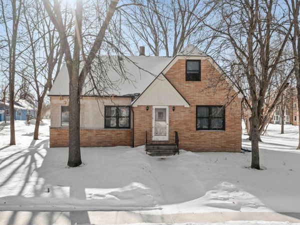 401 Central Drive W, Braham, MN 55006