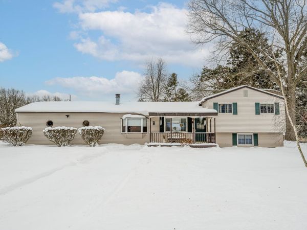 1420 Country Club Drive, Niles, MI 49120