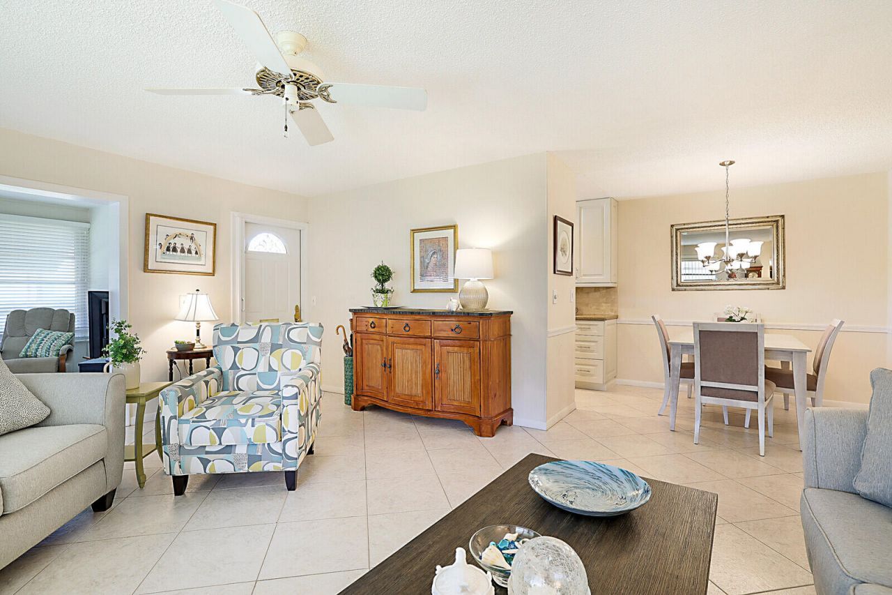 340 Main Boulevard, Unit D, Boynton Beach, FL 33435 Photo