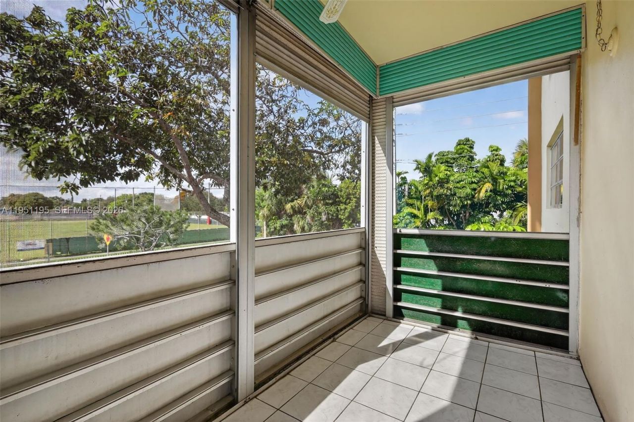 17001 NE 13th Ave, Unit 201, Miami, FL 33162 Photo