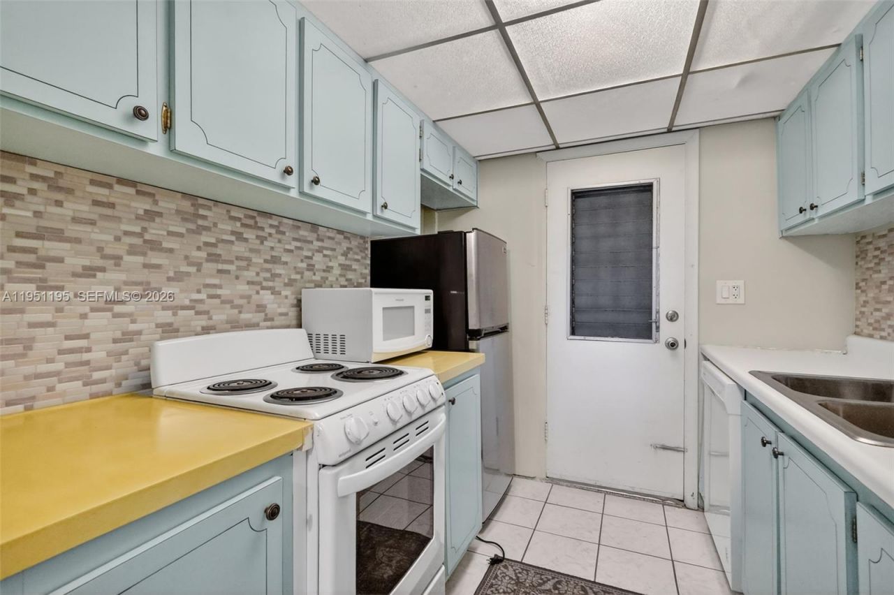 17001 NE 13th Ave, Unit 201, Miami, FL 33162 Photo