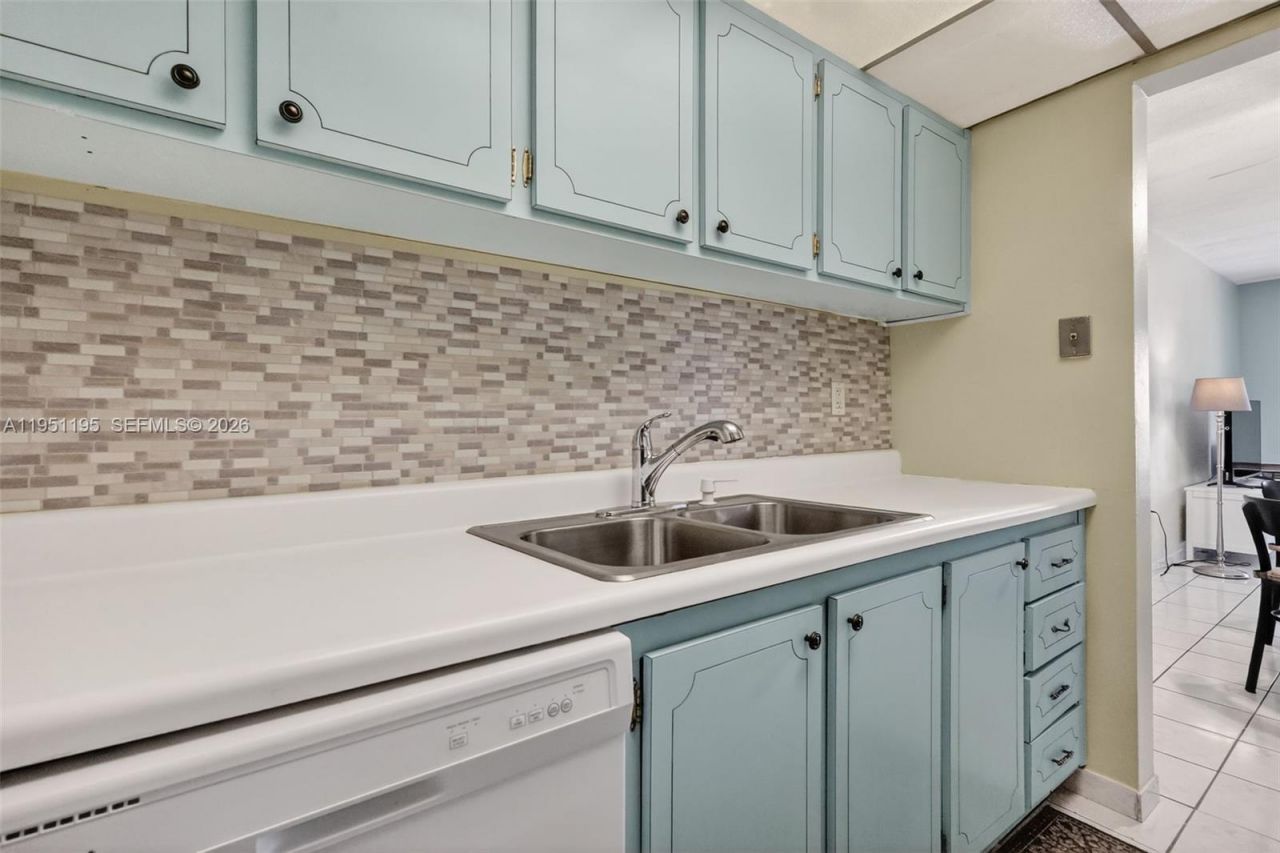 17001 NE 13th Ave, Unit 201, Miami, FL 33162 Photo