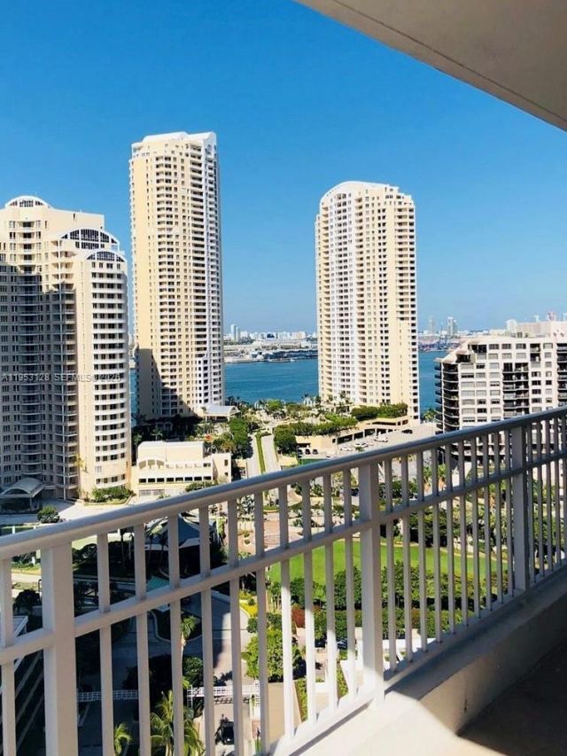 701 Brickell Key Blvd , Unit 2004, Miami, FL 33131 Photo