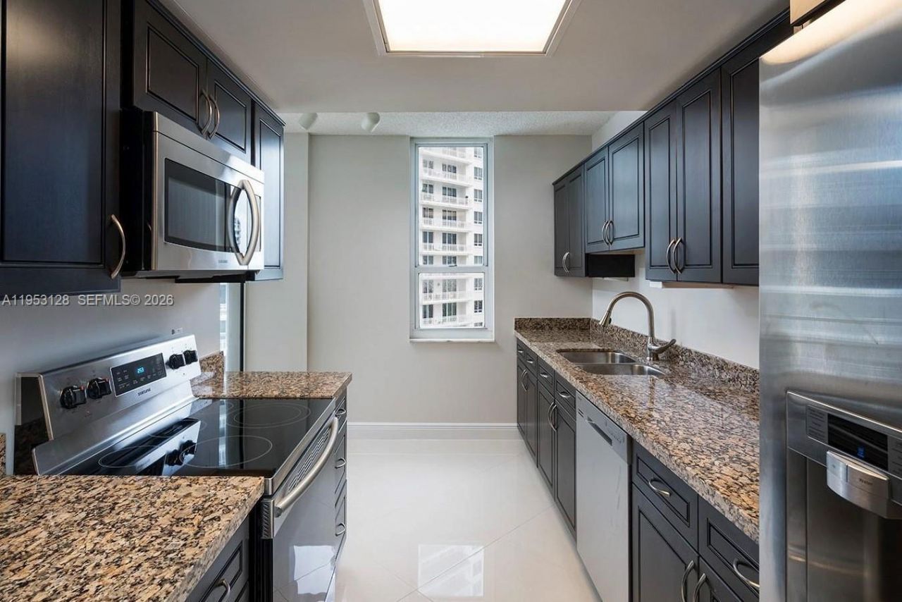 701 Brickell Key Blvd , Unit 2004, Miami, FL 33131 Photo