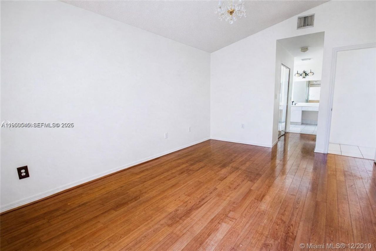 8224 SW 157th Ct, Miami, FL 33193 Photo