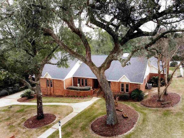 3781 Scenic Ridge Dr, Pensacola, FL 32514