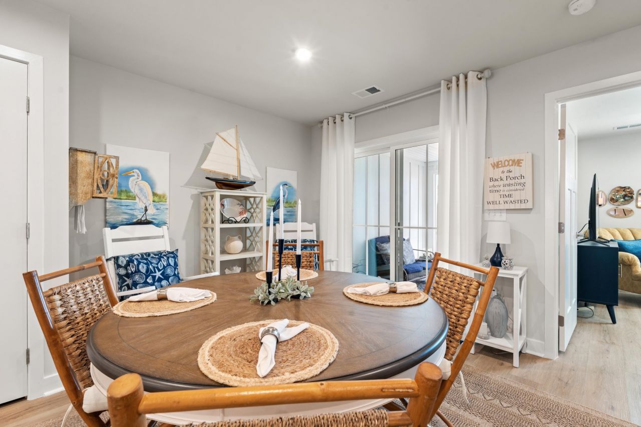 2343 Elowen Ln. Photo 10