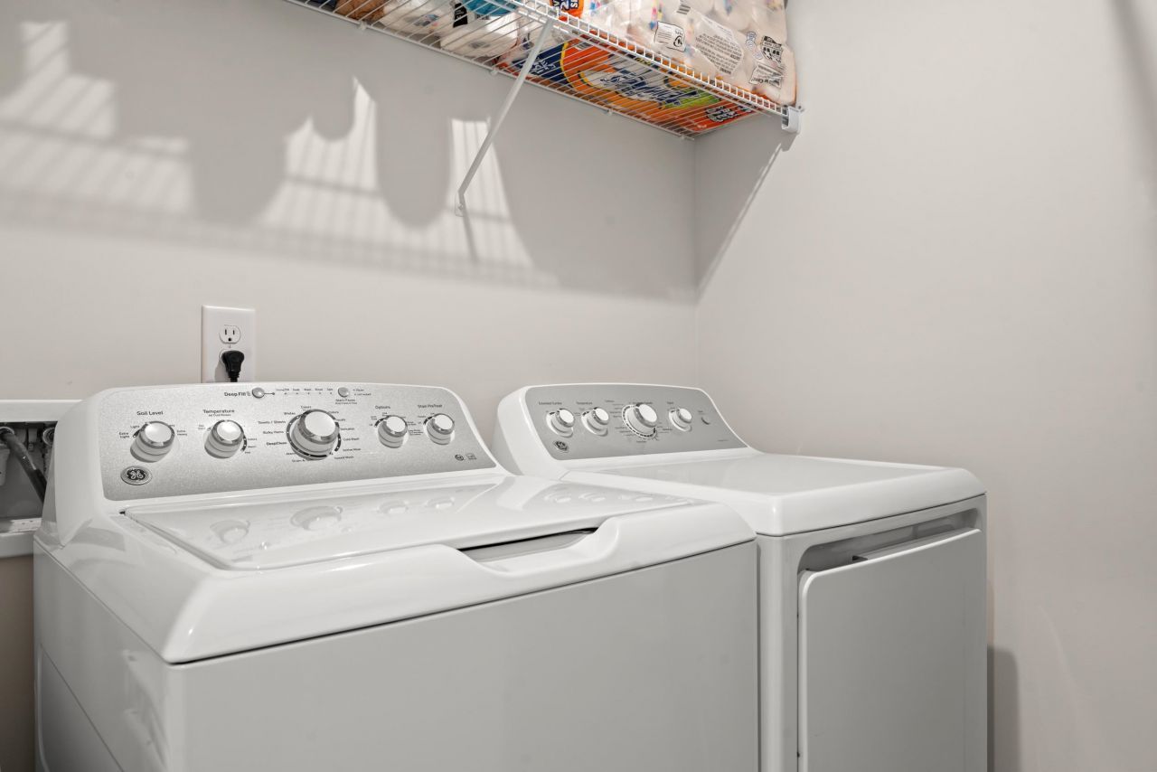 2343 Elowen Ln. Photo 24