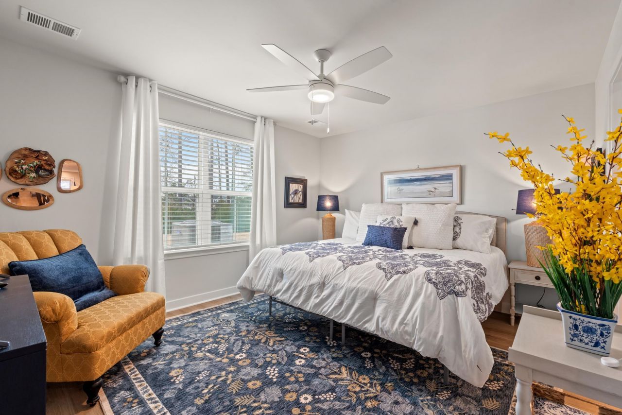 2343 Elowen Ln. Photo 4