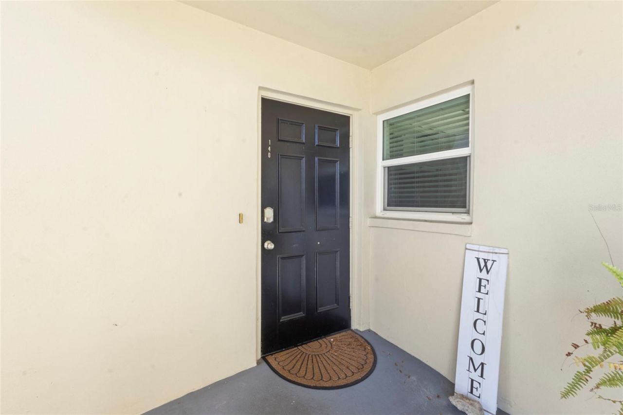 7193 W Country Club Drive N, Unit 140, Sarasota, FL 34243 Photo