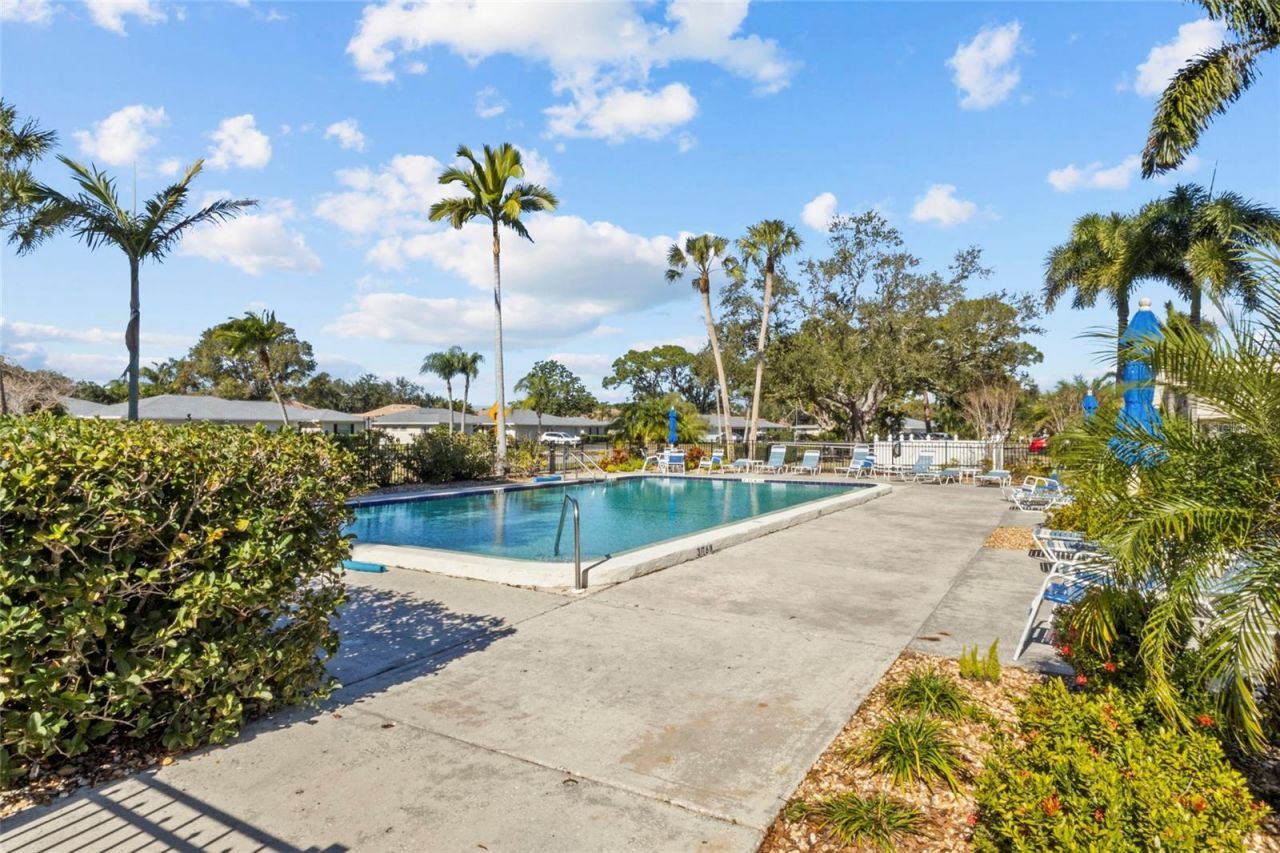 7193 W Country Club Drive N, Unit 140, Sarasota, FL 34243 Photo