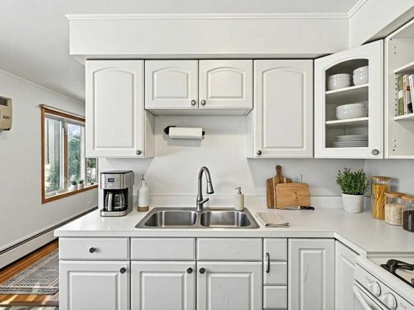2307 Unity Avenue N, Golden Valley, MN 55422